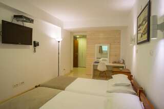 Отель Hotel Polar Star Жабляк Двухместный номер с 2 отдельными кроватями-4